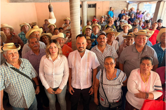 Hugo Rangel respalda demanda histórica de ejidatarios en Nocupétaro