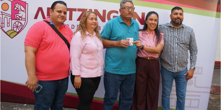 Gobierno de Apatzingán acerca programa Orgullo Migrante a la ciudadanía.