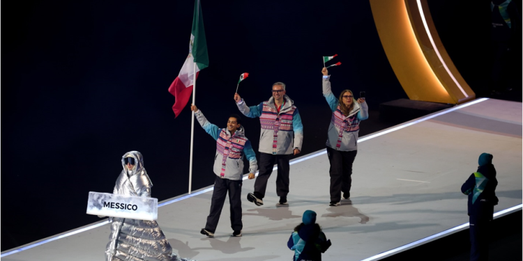 Delegación mexicana desfila en histórica ceremonia inaugural de Milano Cortina 2026