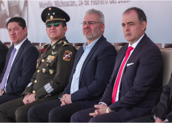 Baltazar Gaona llama a enaltecer la Bandera de México como símbolo de unidad y respeto nacional