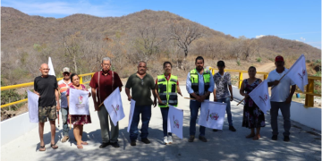 Fanny Arreola entregan Puente del Lindero, obra que fortalece la conectividad rural en Apatzingán