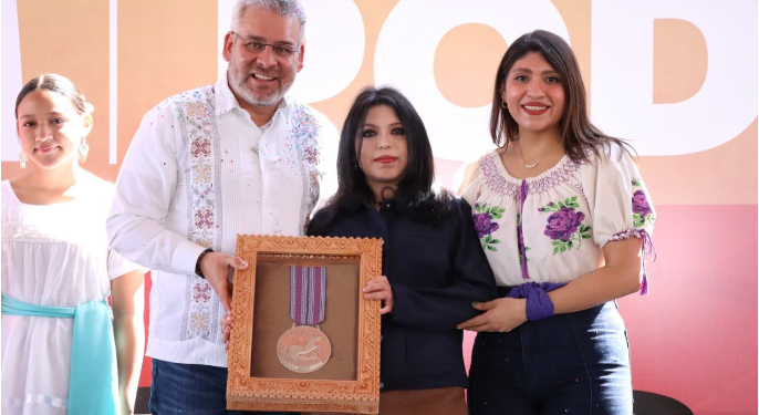 Jommaly Estévez, joven promesa de la física que conquistó la Presea Eréndira