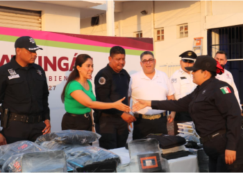 Más equipo y nuevas unidades para la Policía de Apatzingán: inversión para fortalecer la corporación.