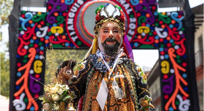 Música, color y tradición: Así se vivió el espectacular desfile del Tianguis Domingo de Ramos