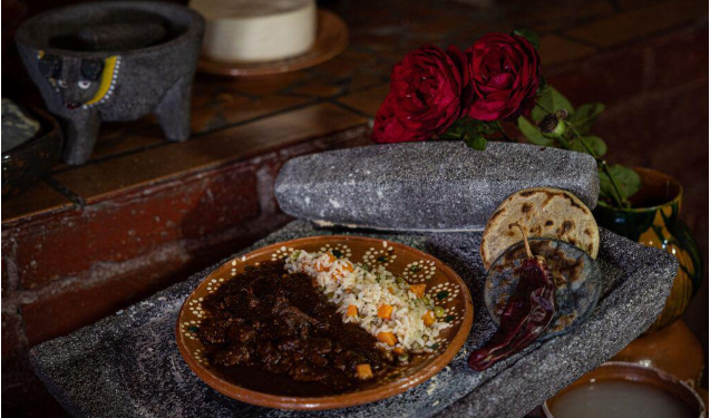Sabores que cuentan historias: Recorre la ruta de las cocineras tradicionales