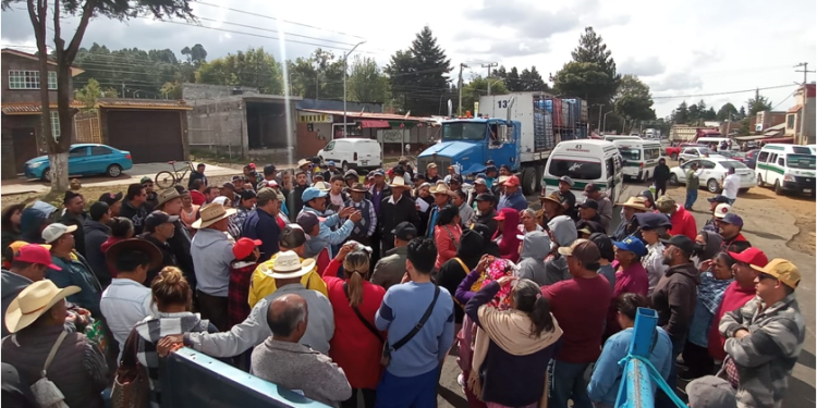 Jornada en Defensa de la Salud, la Vida y los Derechos Colectivos: Comunidades indígenas toman la Geotermoeléctrica los Azufres y 5 Carreteras Federales en #Michoacán