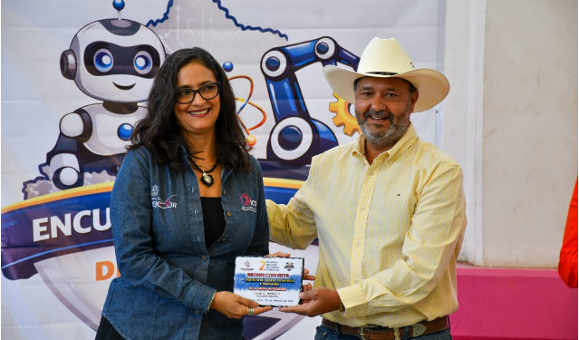 La educación y la innovación son la base del futuro para Pátzcuaro: Julio Arreola