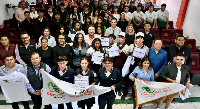 Jóvenes del Cecytem llevarán su talento al Mundial de Robótica en EE.UU.