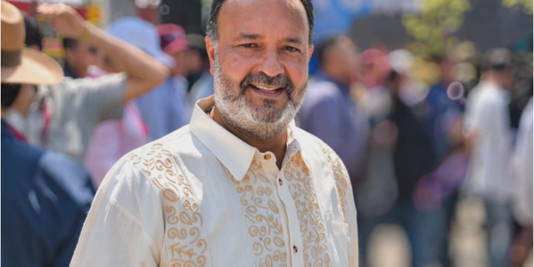 Las obras que valen la pena son las que cambian la vida de la gente: Julio Arreola