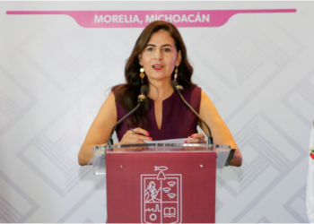 Hacemos un llamado a cuidar el consumo digital de las y los alumnos: Gabriela Molina