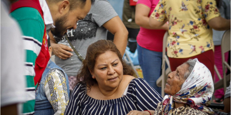 Tender la mano al que más lo necesita: Hugo Rangel encabeza jornada en Torreón Nuevo