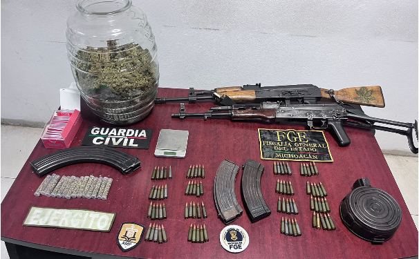 Operativo interinstitucional en Tancítaro deja 5 detenidos y 2 armas aseguradas: SSP