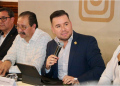Respalda Reyes Galindo a productores artesanales de mezcal en Michoacán