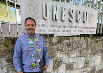 Julio Arreola posiciona a Pátzcuaro en la UNESCO de París, Francia