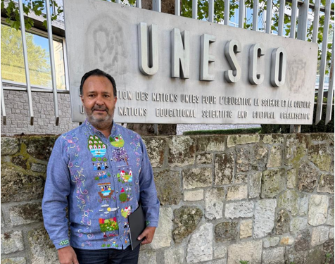 Julio Arreola posiciona a Pátzcuaro en la UNESCO de París, Francia
