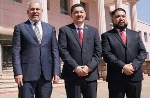 La independencia no se mendiga, se ejerce: La justicia, arrodillada y mezclada con la política