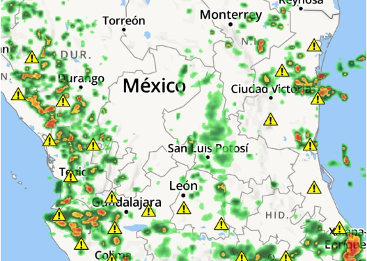 IMPORTANTE: Zona de baja presión con potencial ciclónico provocará lluvias esta noche en diversas regiones de México.