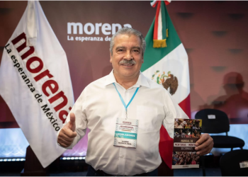 Morón muestra congruencia y solicita licencia indefinida a su cargo como senador