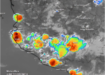 Las recientes imágenes de satélite muestran el desarrollo de intensos núcleos de tormenta, los cuales están provocando lluvias fuertes y actividad eléctrica.