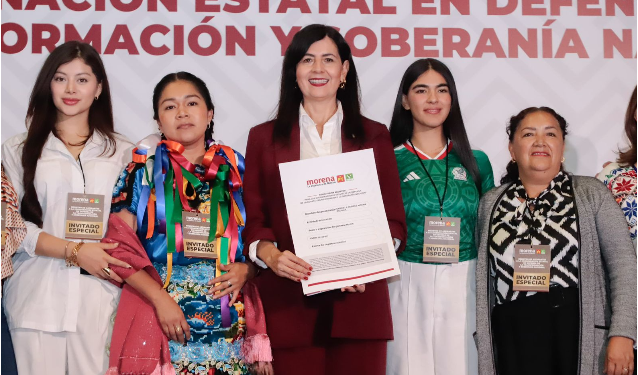 Gaby Molina se registra para la Coordinación de la Defensa de la Transformación en Michoacán