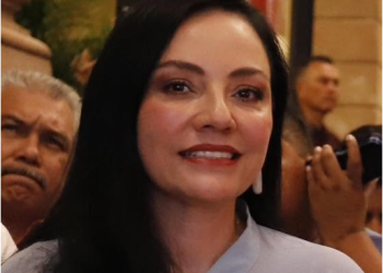 Adriana Hernández Iñiguez, política con sólida presencia y prestigio en Michoacán