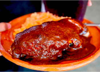 ¡Última oportunidad! La zona gastronómica y artesanal del Jalo Futbolero se despide este domingo
