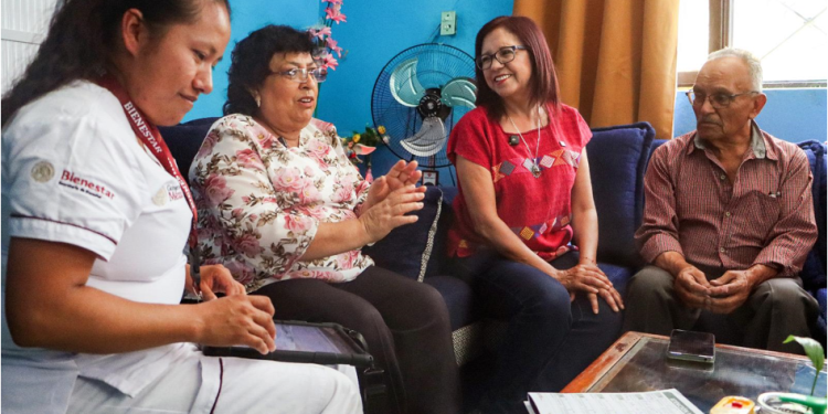 Servidores de la Salud continúan consultas gratuitas Casa por Casa: Leticia Ramírez   