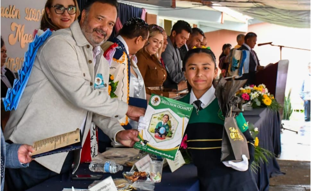 Los sueños comienzan en las aulas; apoyarlos es construir el futuro de Pátzcuaro: Julio Arreola