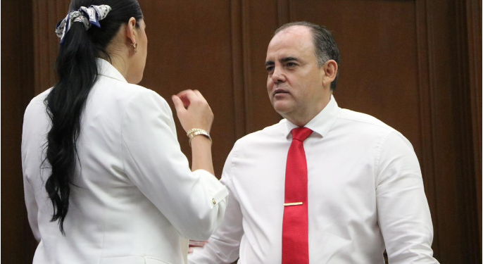 Aprueba Congreso sanciones contra la sumisión química; Baltazar Gaona impulsó la iniciativa