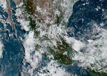 Martes, con lluvias fuertes a muy fuertes debido al avance de una nueva onda tropical en México.