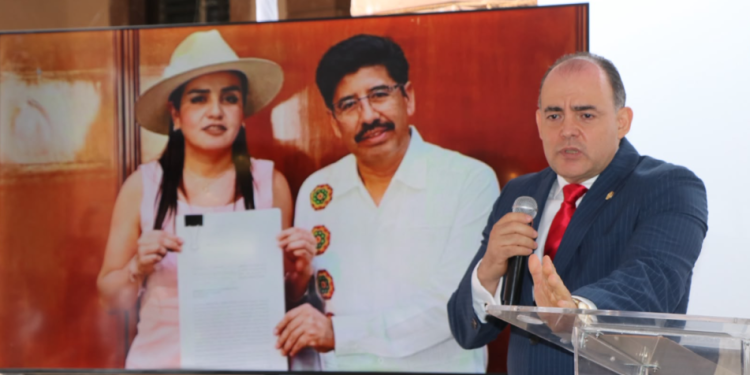 Recepción de Hugo Aguilar a una de las partes pone en duda principio de imparcialidad: Baltazar Gaona