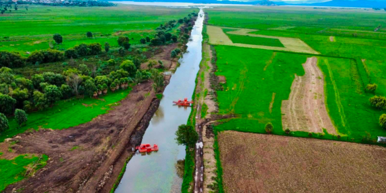 Concluye rehabilitación del canal de Erongarícuaro; recupera más de 3.5 kilómetros de navegación