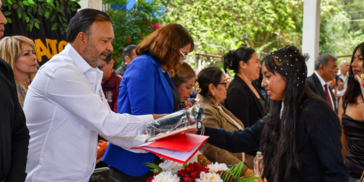 La educación abre oportunidades y construye el futuro: Julio Arreola