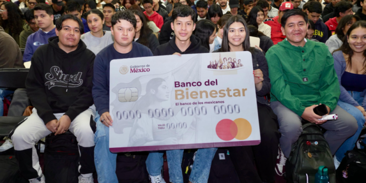 Con una inversión de más de 531 mdp, la Beca Gertrudis Bocanegra apoya a las y los universitarios michoacanos