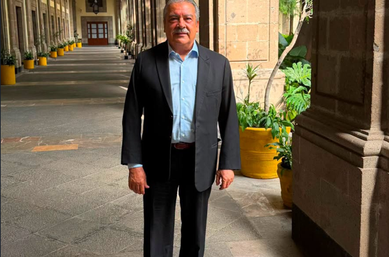 Morón sale motivado y sonriente tras diálogo con Sheinbaum