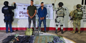 SP, Defensa y GN detienen a 2 hombres en posesión de armas y equipo táctico en Arteaga