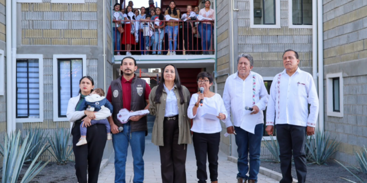 Entregan 48 hogares del Programa Vivienda para el Bienestar en Vista Hermosa