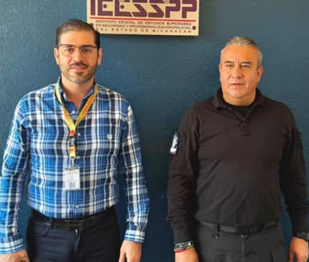 Hoy sostuve una muy buena reunión de trabajo con el Lic. Guillermo Sandoval Vega, Director General del IEESSPP.