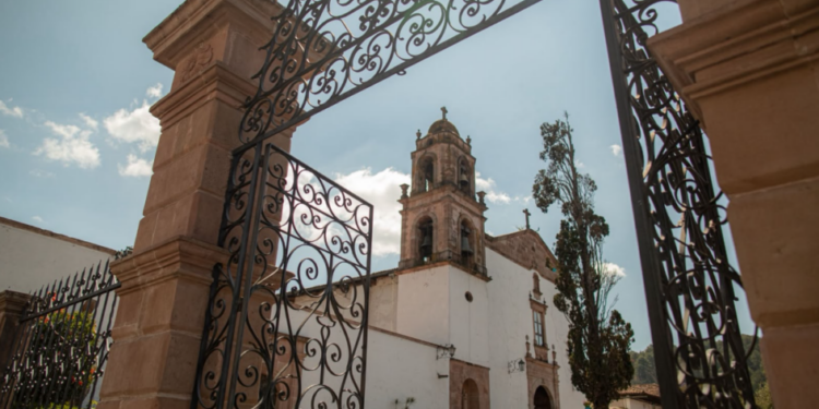 Michoacán invita a recorrer sus 10 Pueblos Mágicos este verano