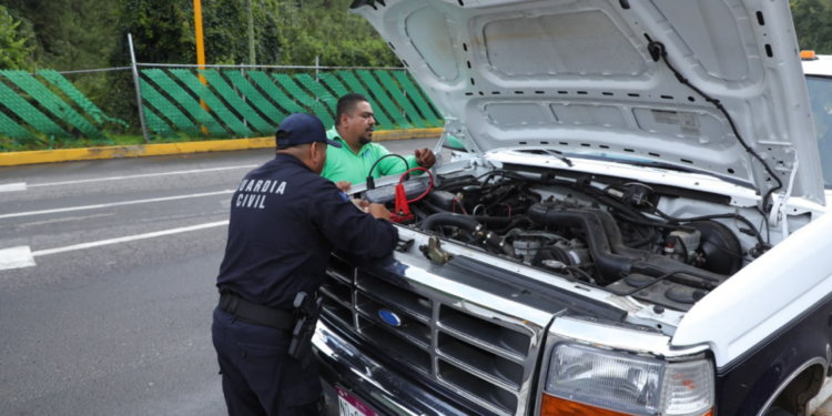 ¿Necesitas ayuda en carretera? Guardianes del Camino brindan auxilio a través del 911 y WhatsApp