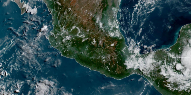 Viernes, continuando las lluvias y tormentas dispersas; se mantiene el calor en el país.