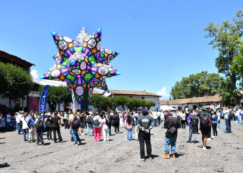 Pátzcuaro celebra 10 años del Cantoya Fest con una edición histórica
