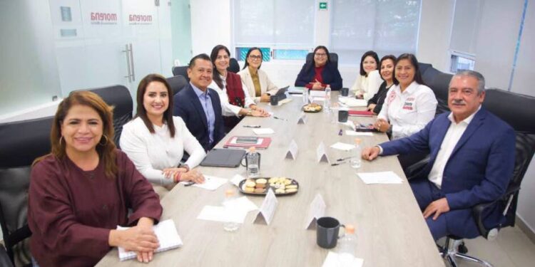 Aspirantes a la gubernatura de Michoacán se reúnen con la dirigencia nacional de Morena