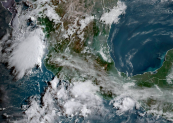 Lunes, continuando con las lluvias y tormentas fuertes intercalado con el calor en el país.