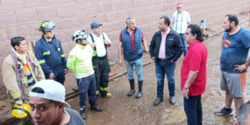 Julio Arreola encabeza atención inmediata en zonas afectadas por la tromba en Pátzcuaro
