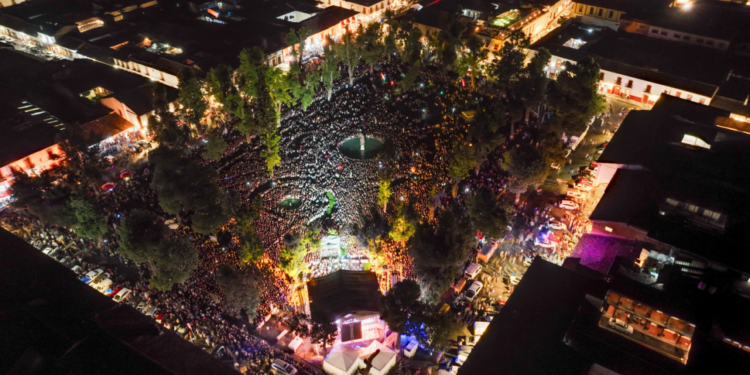 Moenia conquista el Cantoya Fest 2026 y hace vibrar a Pátzcuaro