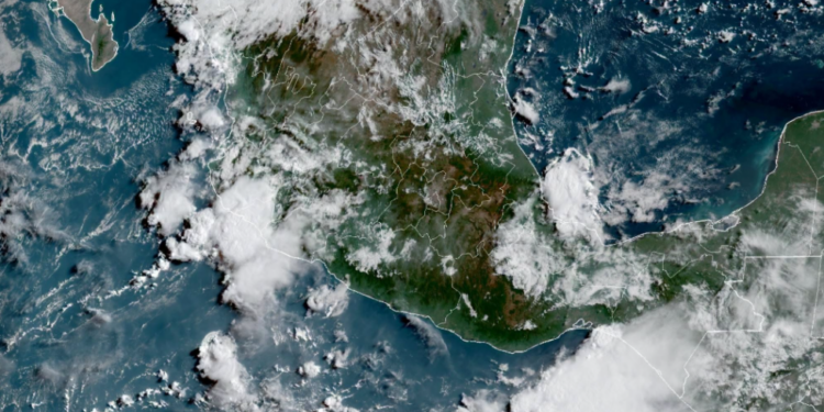Jueves, con lluvias y tormentas fuertes debido al ingreso de una nueva onda tropical en México.