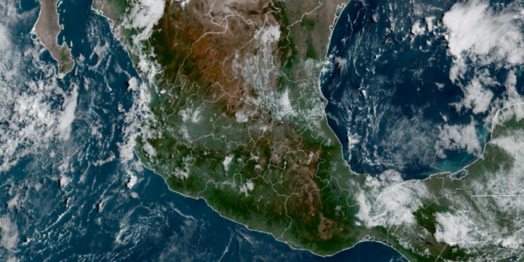 Jueves, continuando las lluvias y tormentas dispersas en el país; predominará el calor.