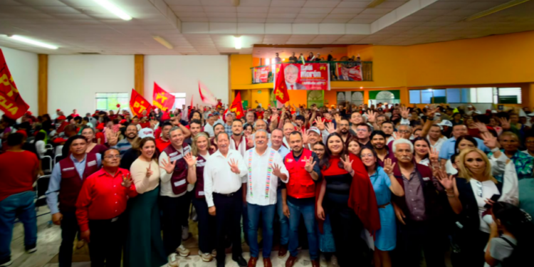 Morelia se pinta de rojo; PT arropa al profe Morón en el Distrito 10: Hugo Rangel