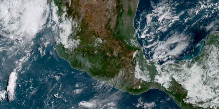 Martes, intensificándose las lluvias en la región sureste; el calor continuará en el país.